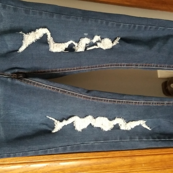 Wild Fable Distressed Skinny jeans, sz 4 - Picture 2 of 6